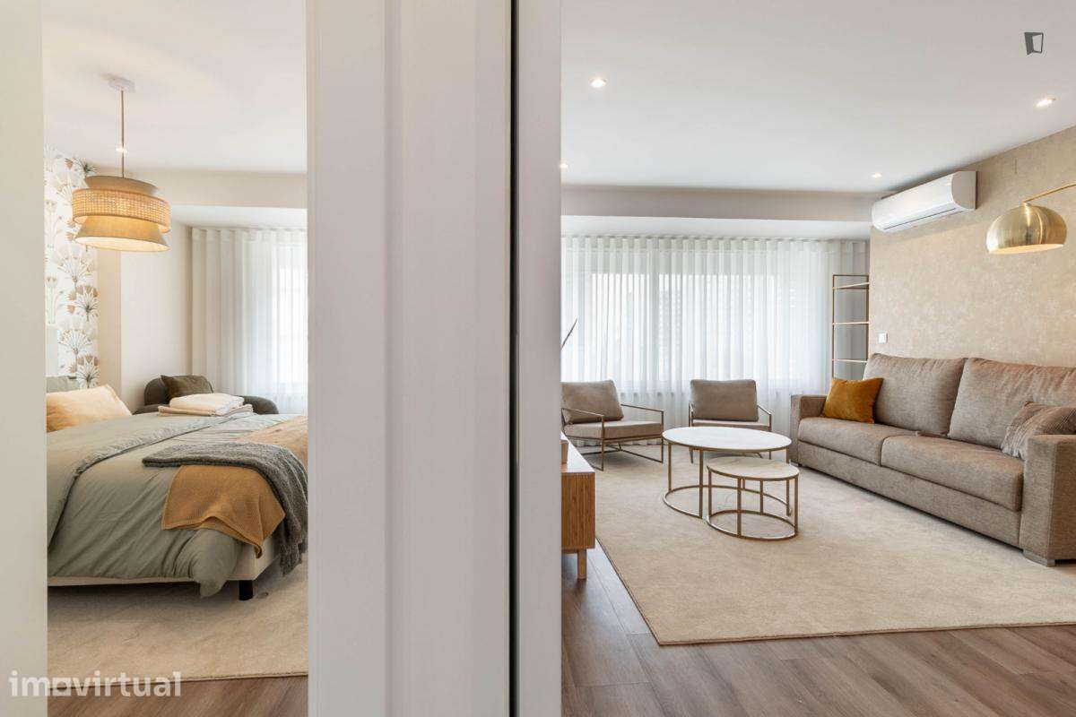 Apartamento com 1 quartos - localizado em Sete Rios Lisbon - Grande imagem: 2/25