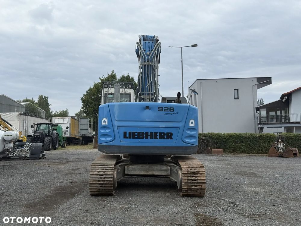Liebherr R926 COMPACT - 6