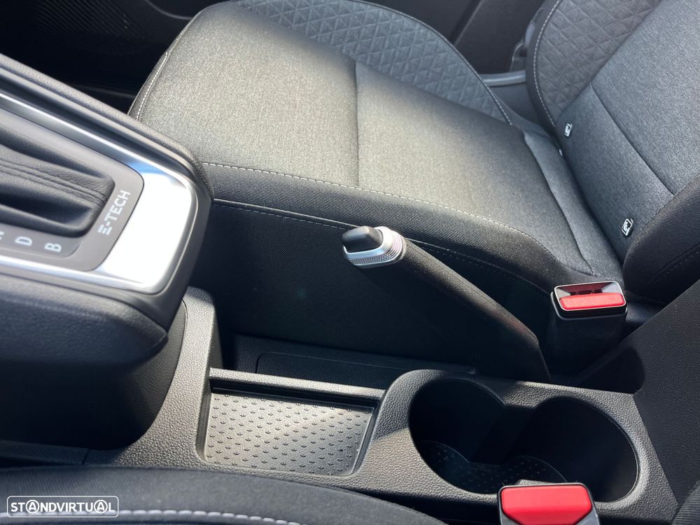 Renault Captur 1.6 E-Tech Full Hybrid Evolution - 30