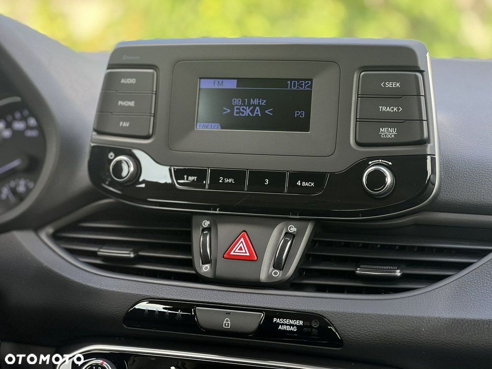 Hyundai i30 1.5 DPI Classic + - 20