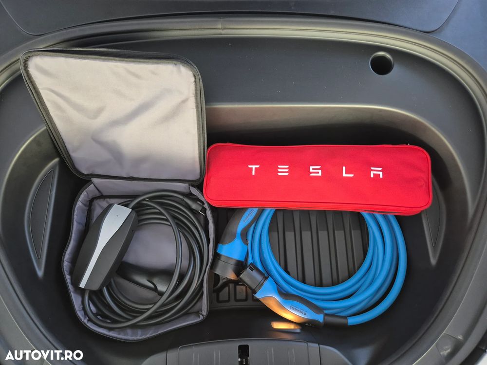 Tesla Model 3 Performance - 22