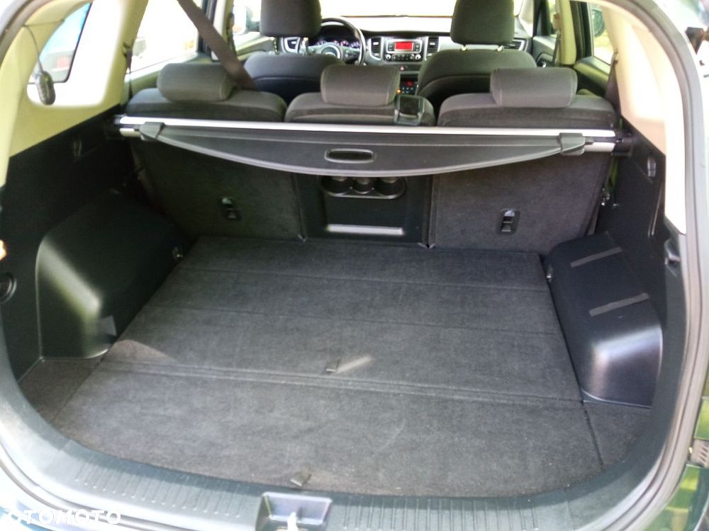 Kia Carens 1.6 GDI M EU6 - 17
