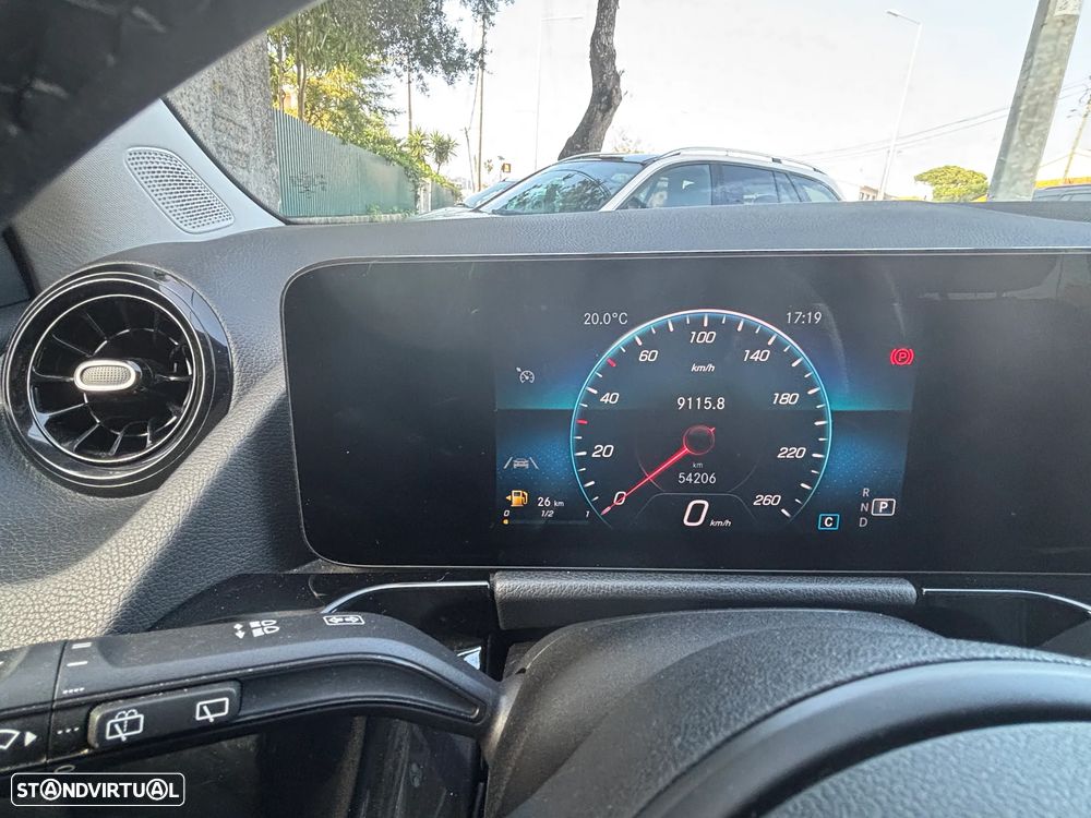 Mercedes-Benz GLA 180 d Progressive - 8