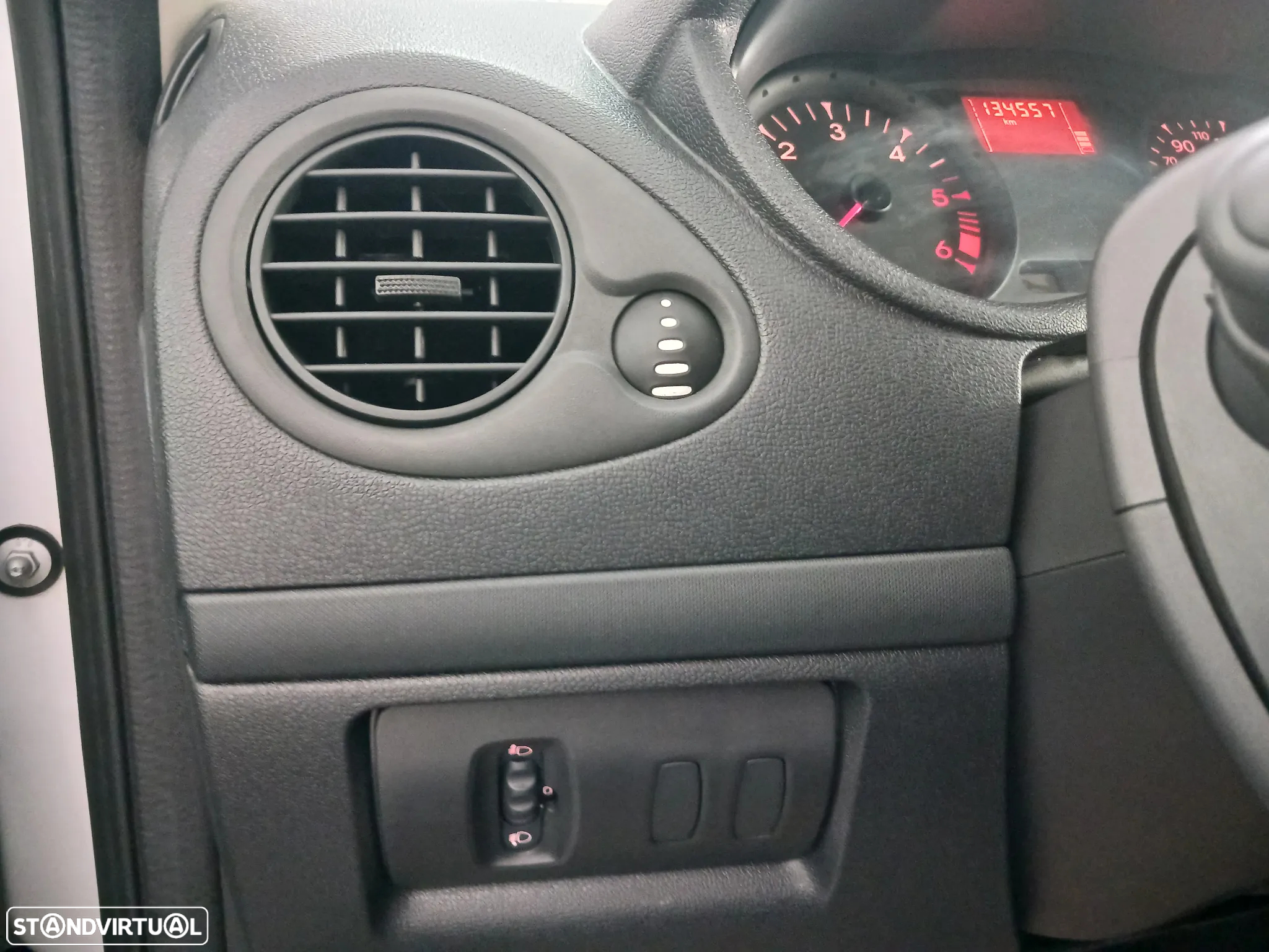 Renault Clio 1.5 DCi Van - 9