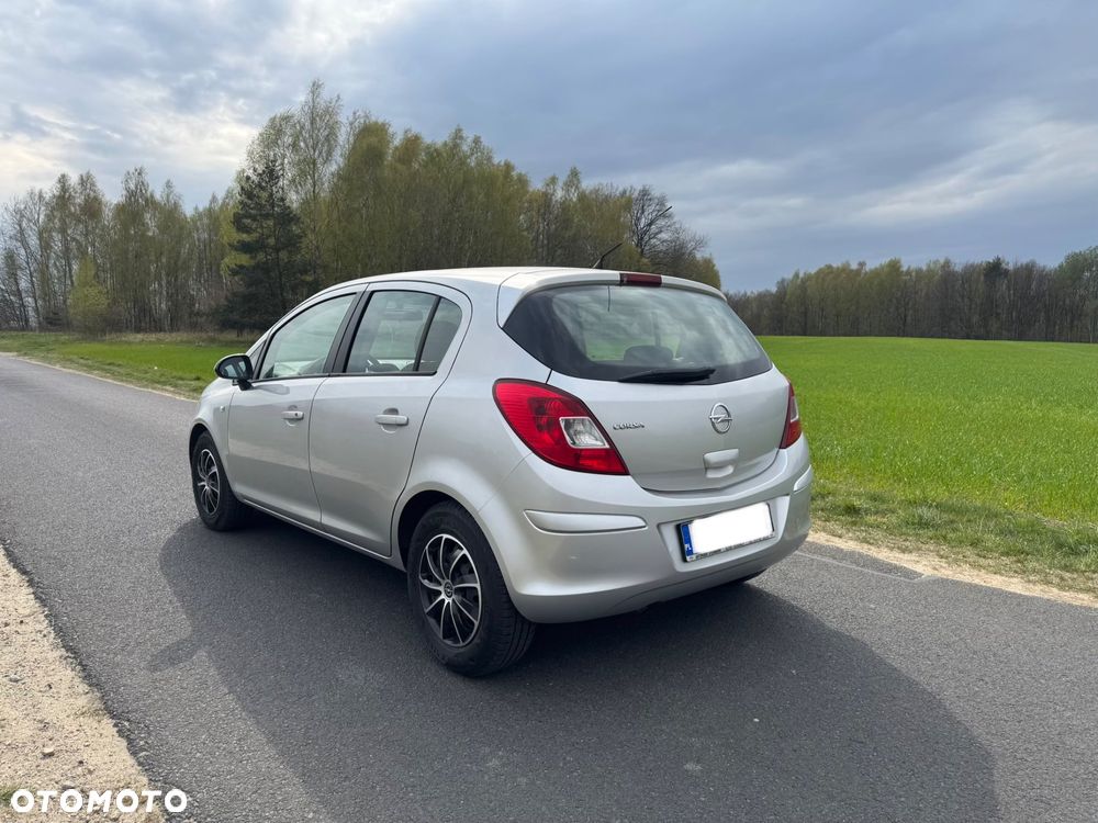 Opel Corsa 1.2 16V Essentia - 7