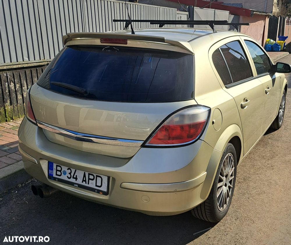 Opel Astra 1.6i Sport - 2