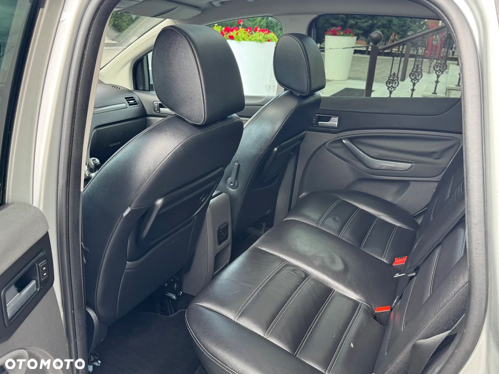 Ford Kuga 2.0 TDCi 4x4 Titanium - 13