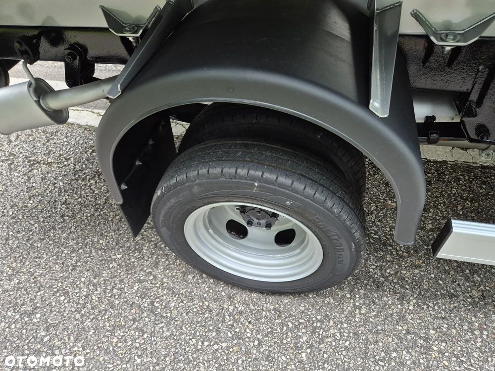 Kia K2500 - 28