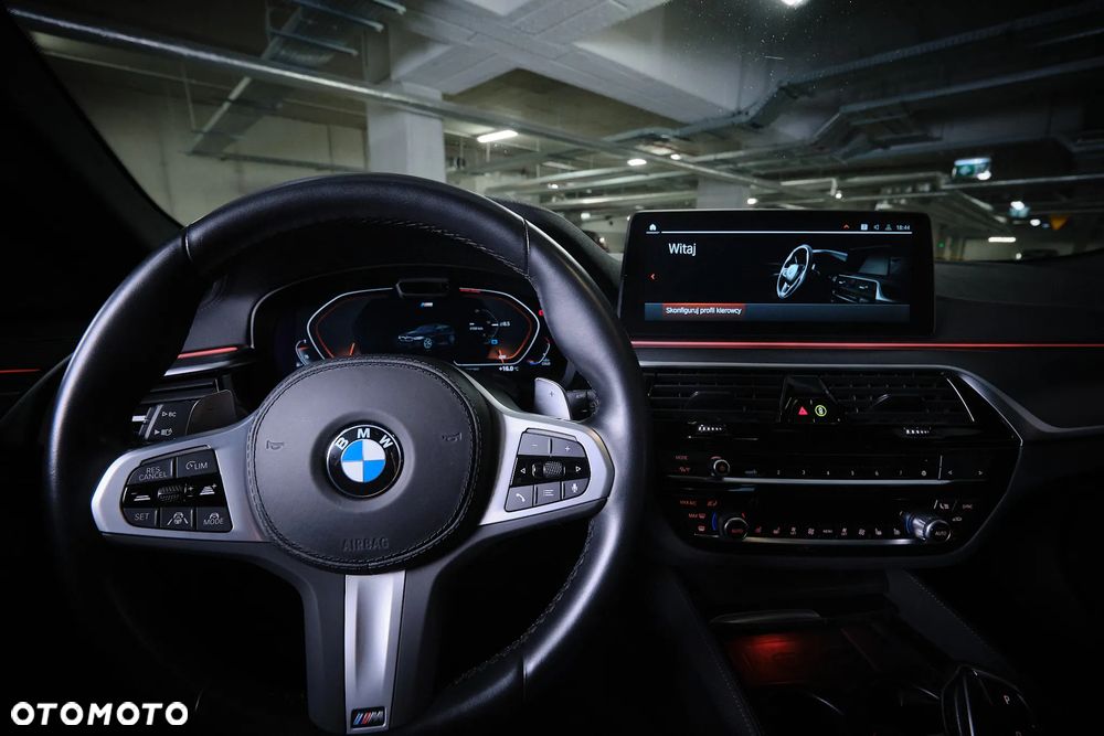 BMW Seria 5 540i xDrive mHEV M Sport sport - 19