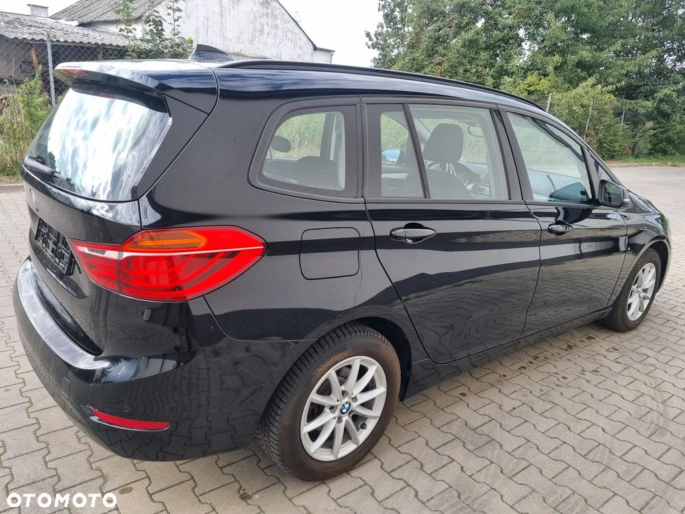 BMW Seria 2 216d Sport Line - 3