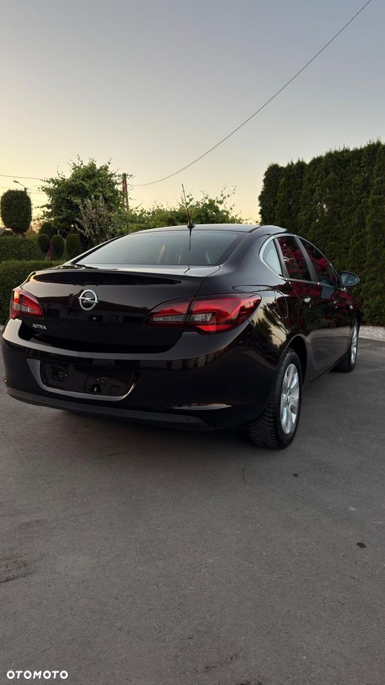 Opel Astra 1.6 Energy EU6 - 18