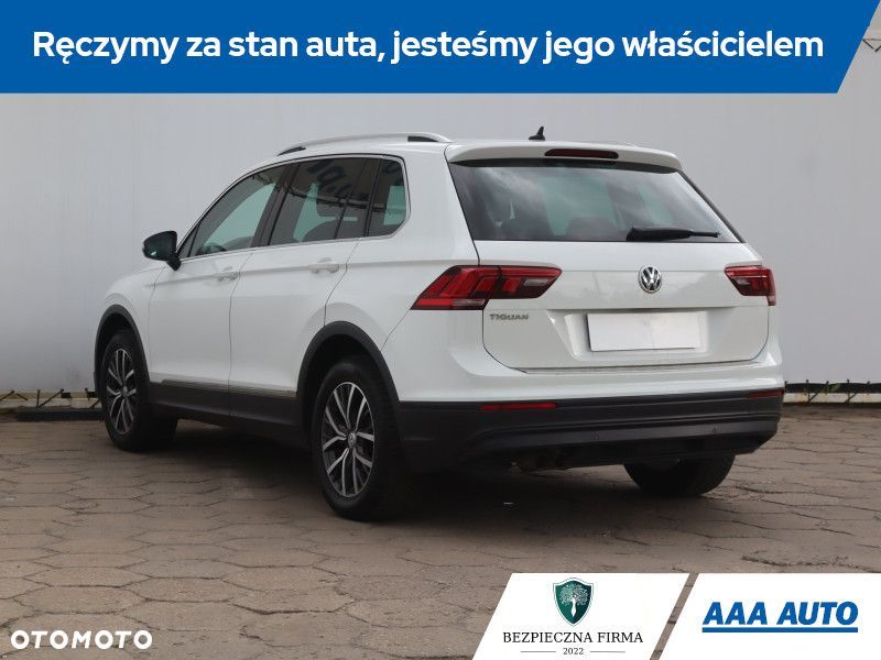 Volkswagen Tiguan - 6
