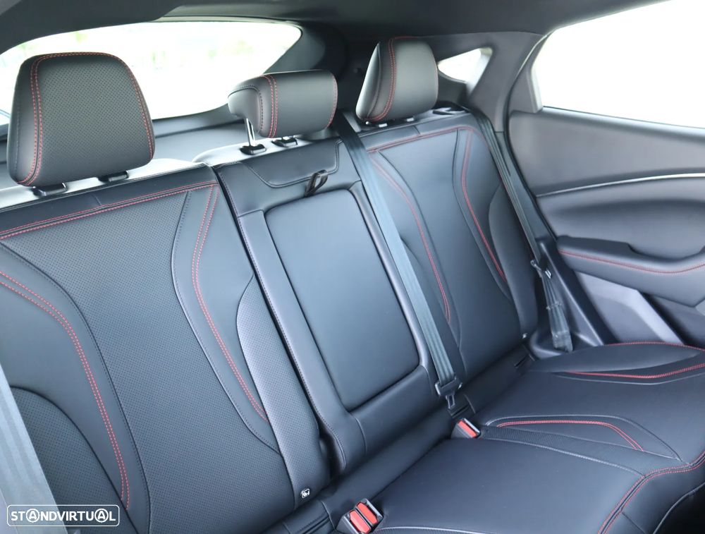 Ford Mustang Mach-E AWD PREMIUM - 22