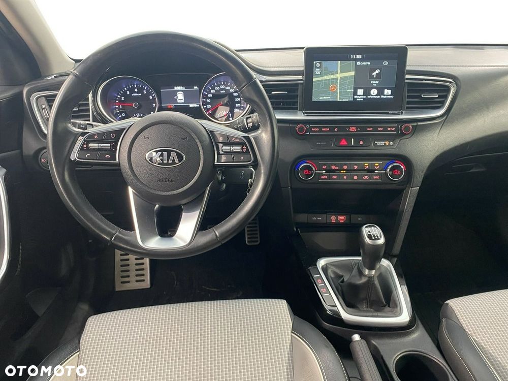 Kia Ceed 1.4 T-GDI L Business Line - 10