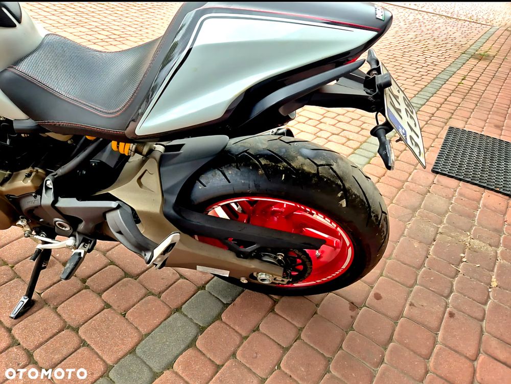 Ducati Monster - 13