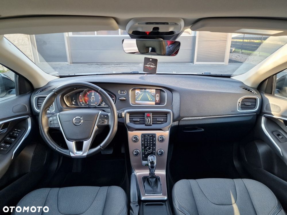 Volvo V40 Cross Country D2 Geartronic Momentum - 22