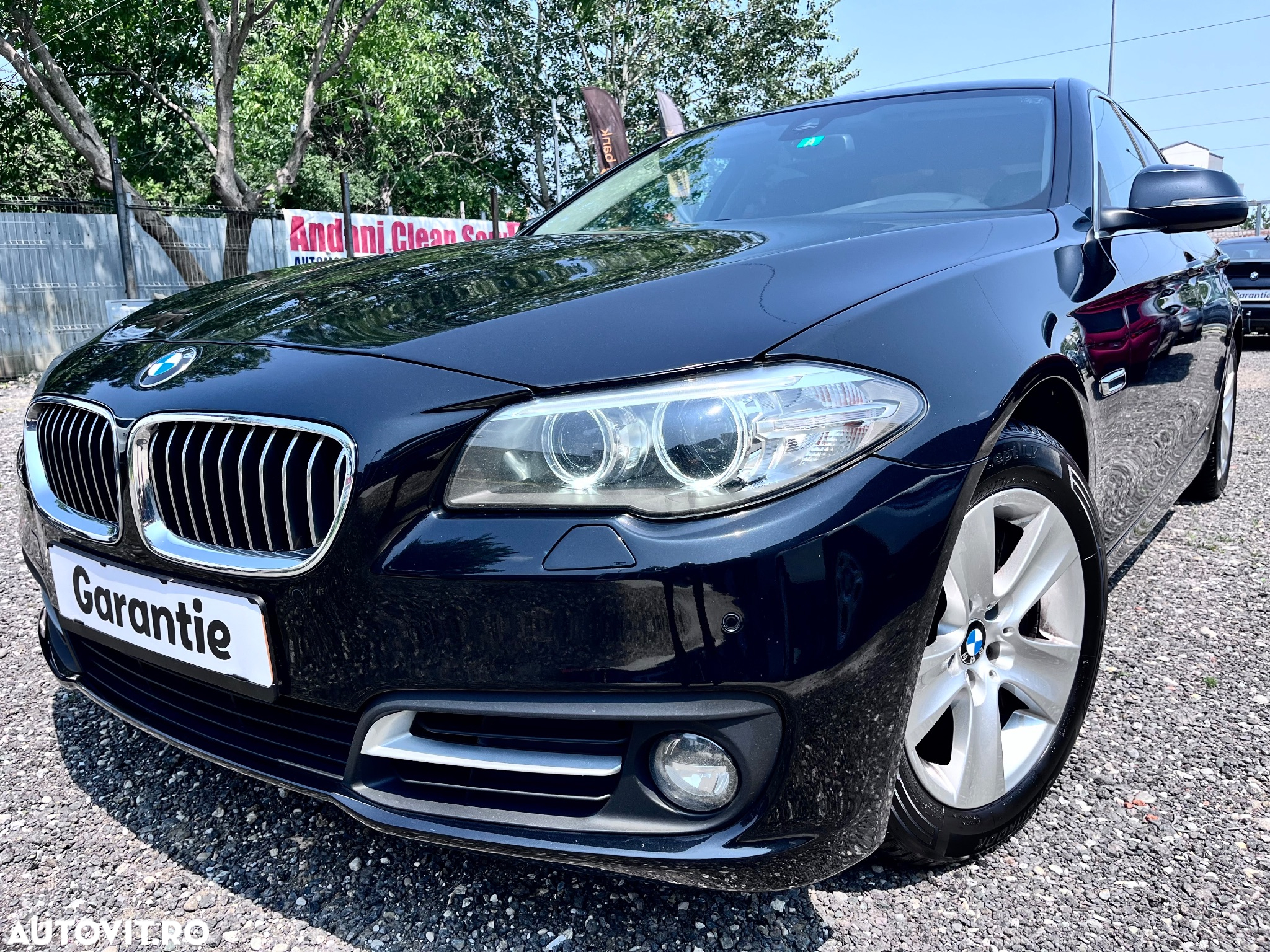 BMW Seria 5 525d xDrive Aut. Luxury Line - 3