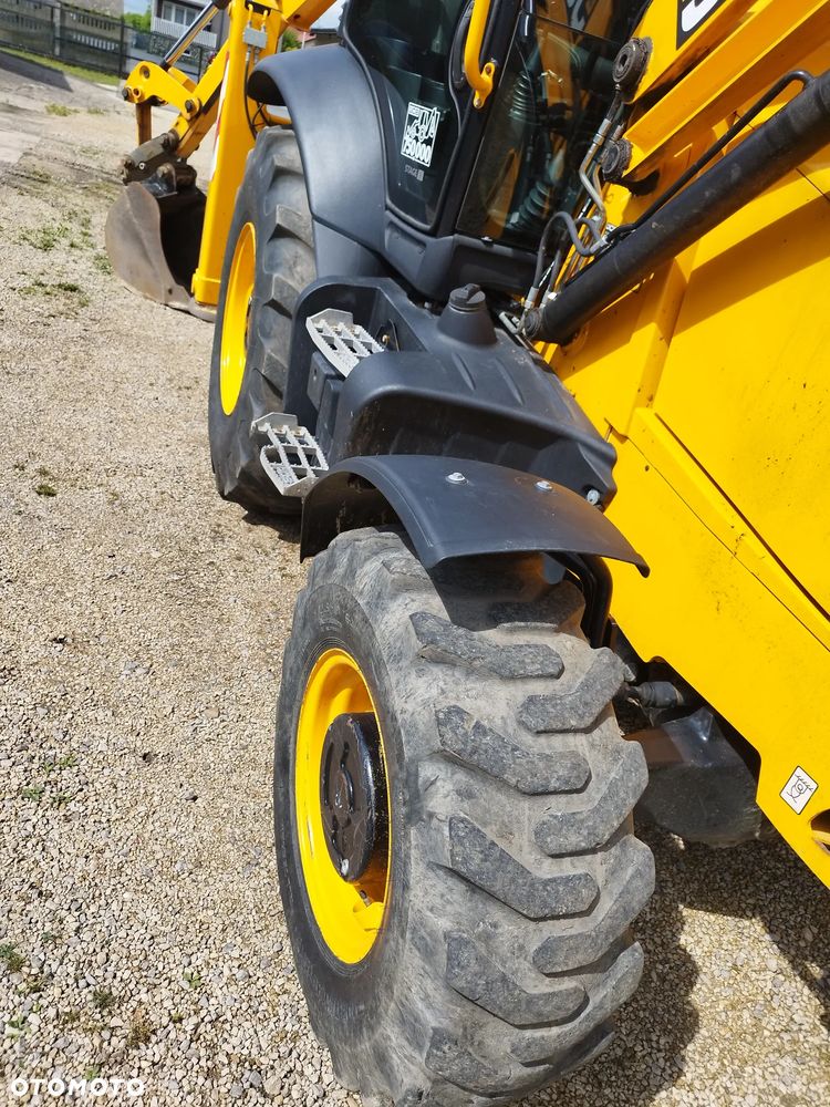 JCB 3CX - SALON PL - 900 mth - 11