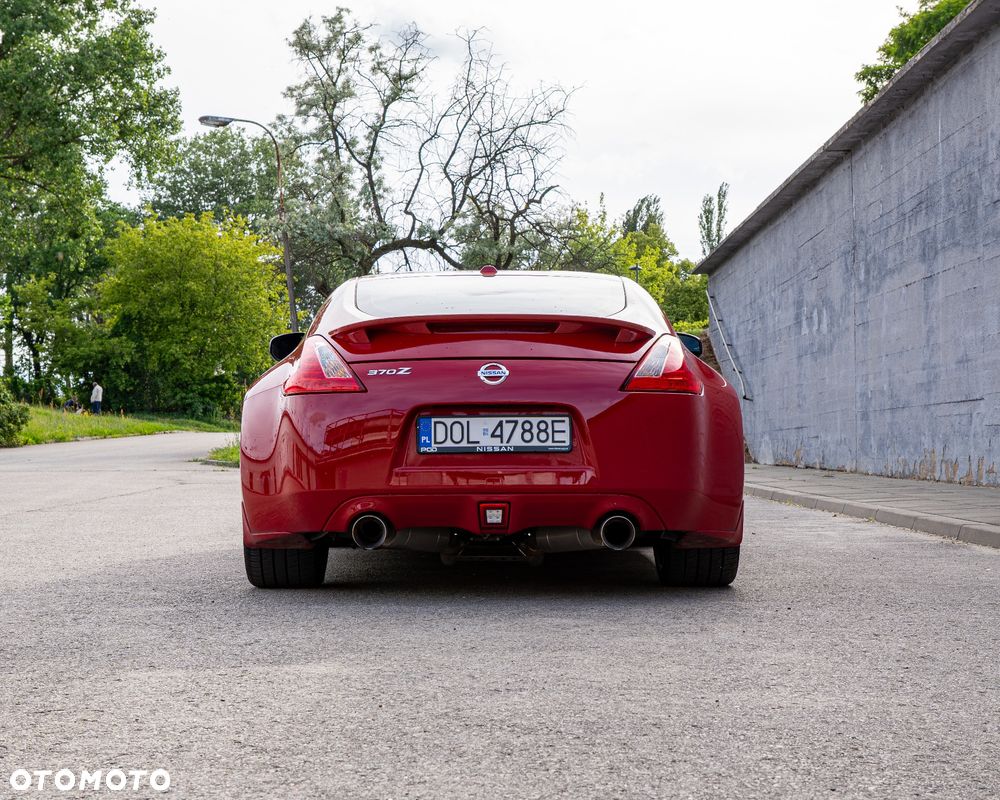 Nissan 370 Z - 11