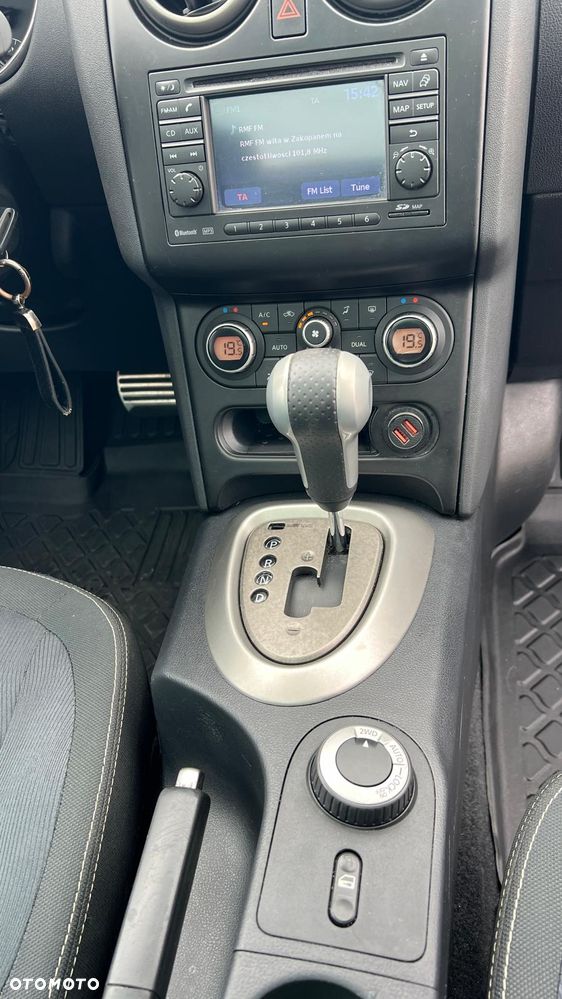 Nissan Qashqai 2.0 4 x 4 CVT tekna - 11