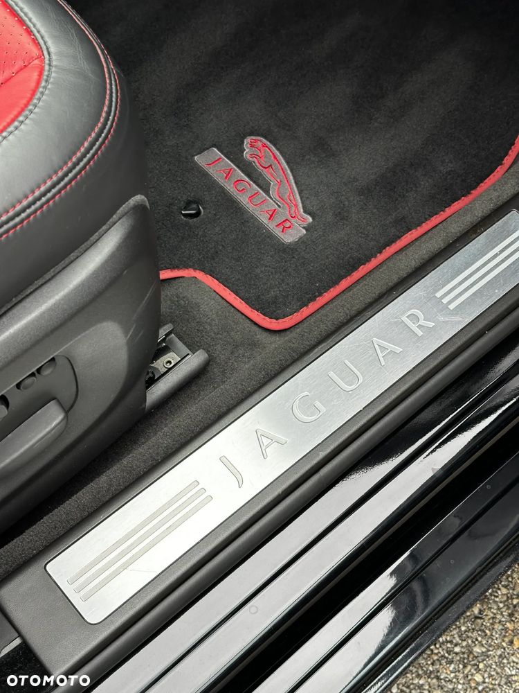 Jaguar XF XFR - 31