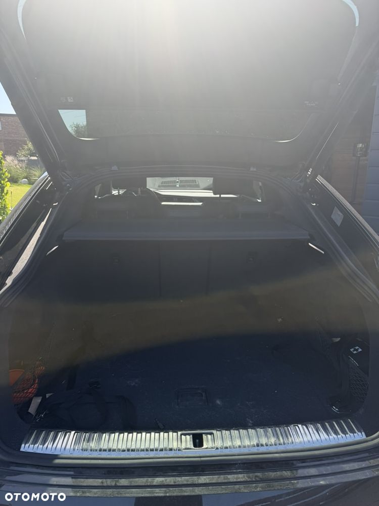 Audi Q8 Sportback e-tron - 6