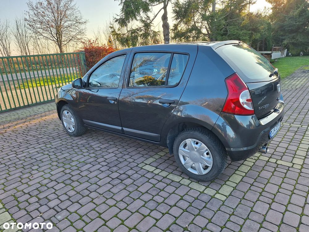 Dacia Sandero 1.2 16V Laureate - 2