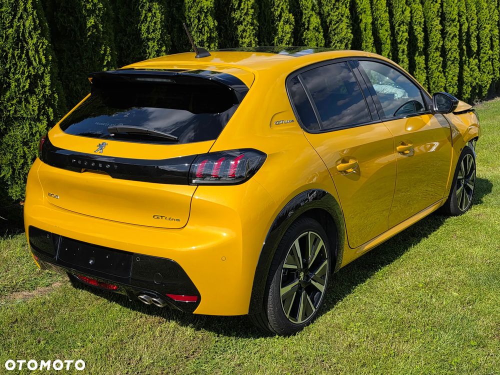 Peugeot 208 PureTech 130 EAT8 GT Pack - 4