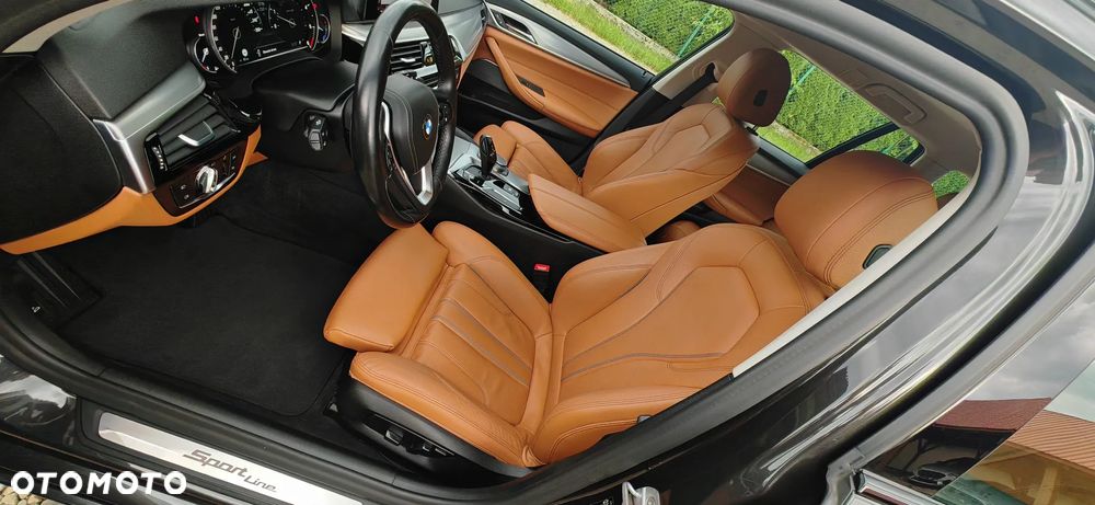 BMW Seria 5 520d Sport Line - 16