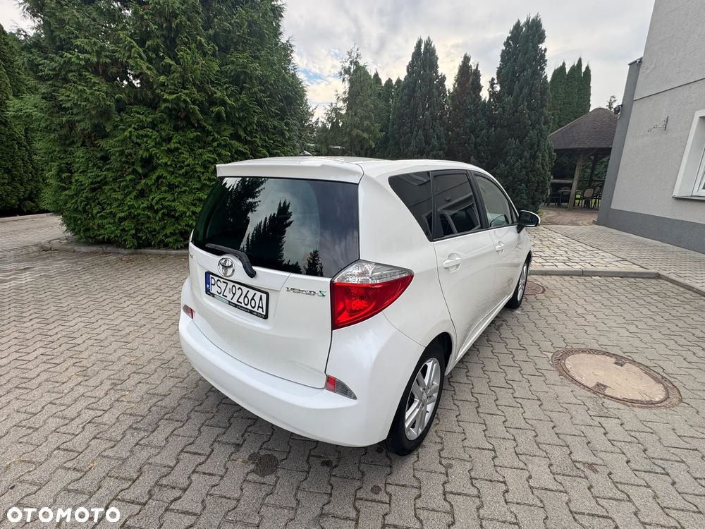 Toyota Verso S 1.4 D-4D Premium - 3