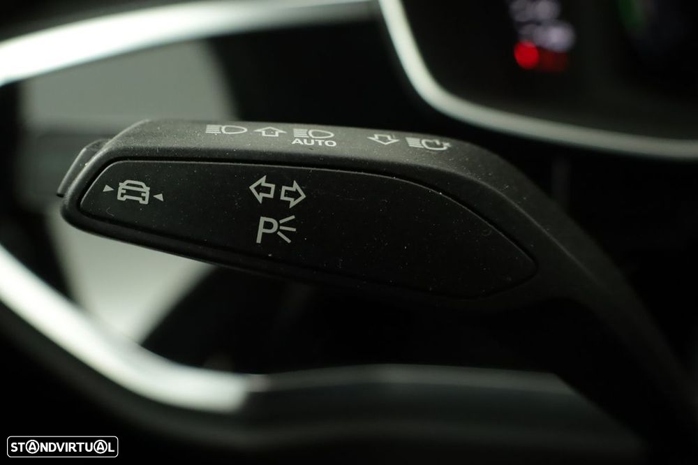 Audi Q3 Sportback 45 TFSIe S line S tronic - 17