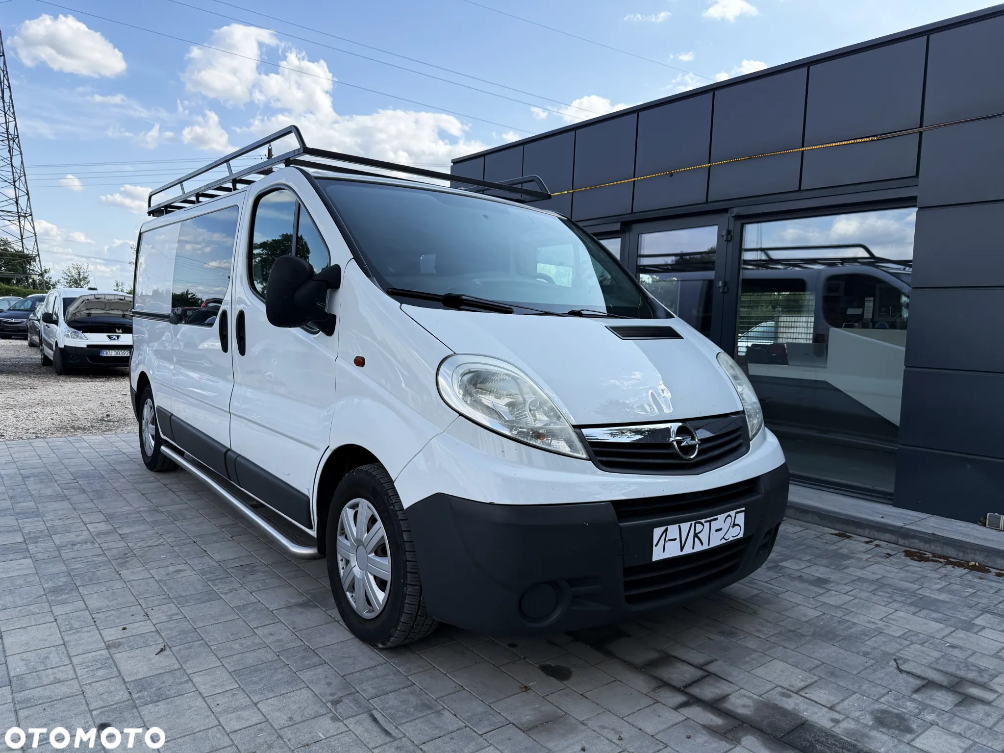 Opel Vivaro L2H1 2.9t - 8