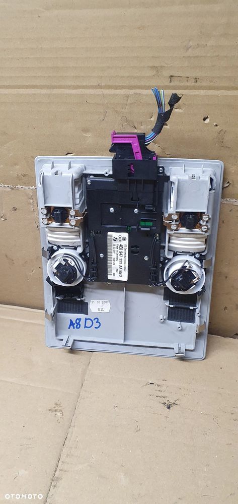 Lampka oświetlenie kabiny podsufitki Audi A8 D3 4E0947111AA - 6