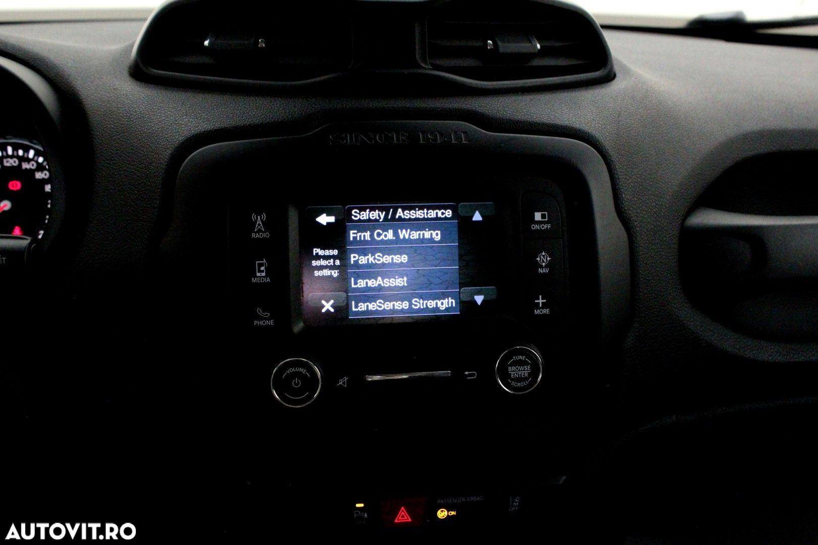 Jeep Renegade - 16