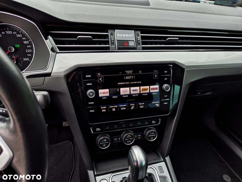 Volkswagen Passat 2.0 TSI Business DSG - 11