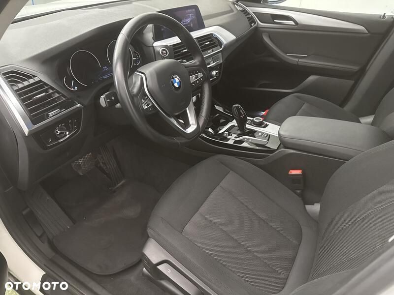BMW X3 xDrive20i GPF - 10