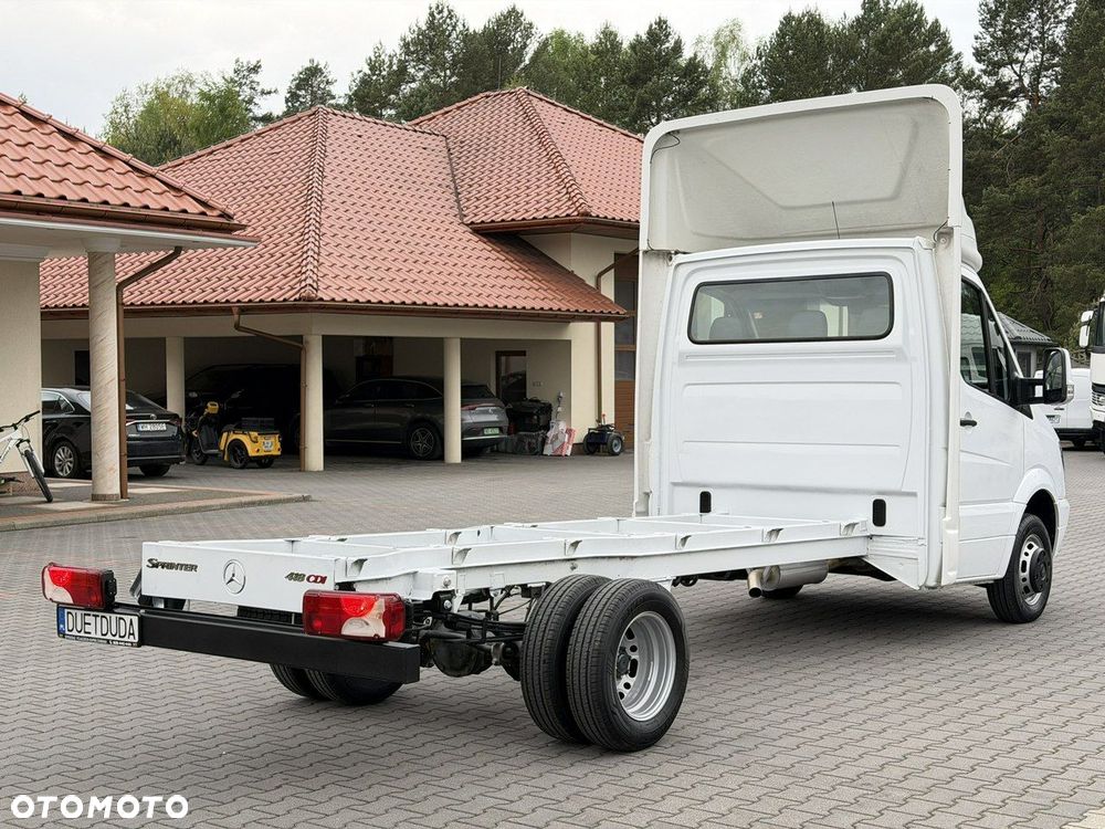 Mercedes-Benz Sprinter - 14