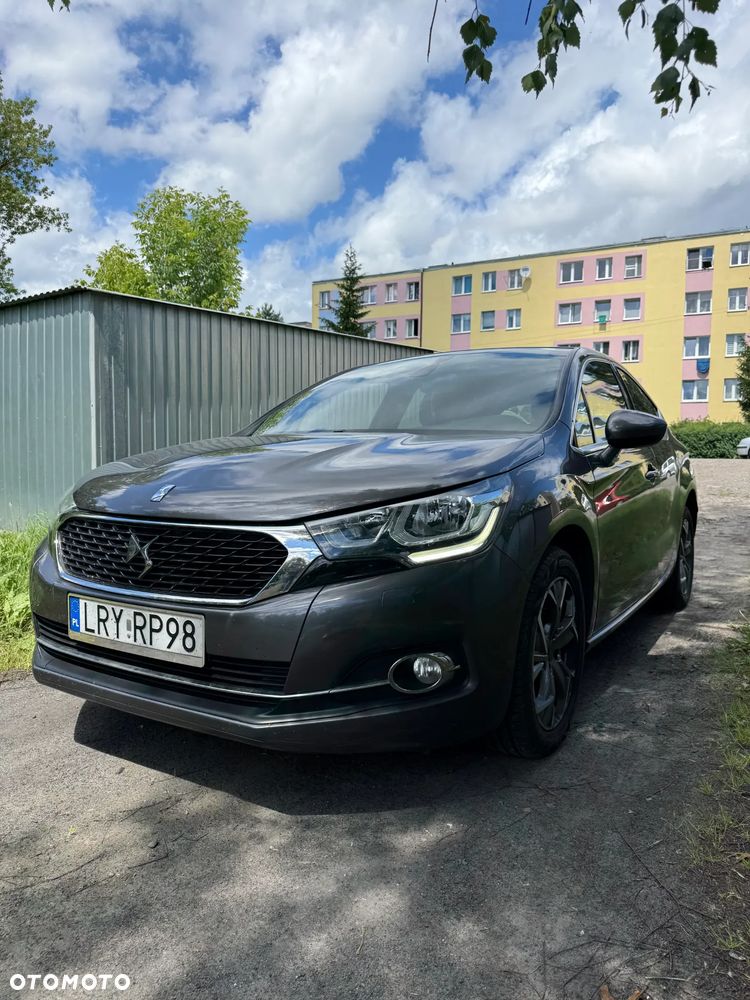 Citroën DS4 e-HDi 115 SoChic - 1