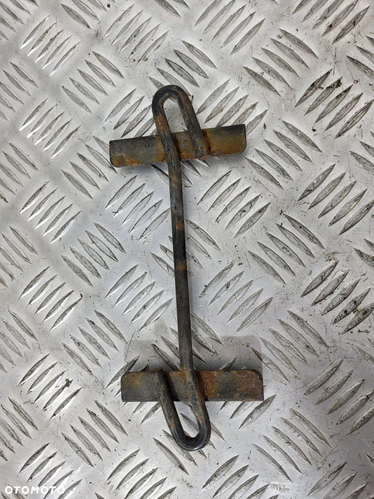 Hyundai Terracan Mocowanie Akumulatora - 2