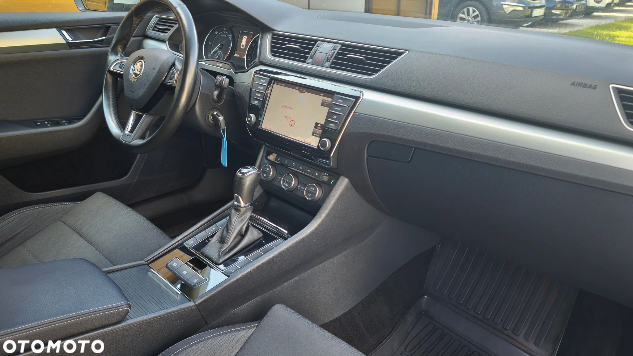Skoda Superb 2.0 TDI 4x4 DSG Ambition - 30