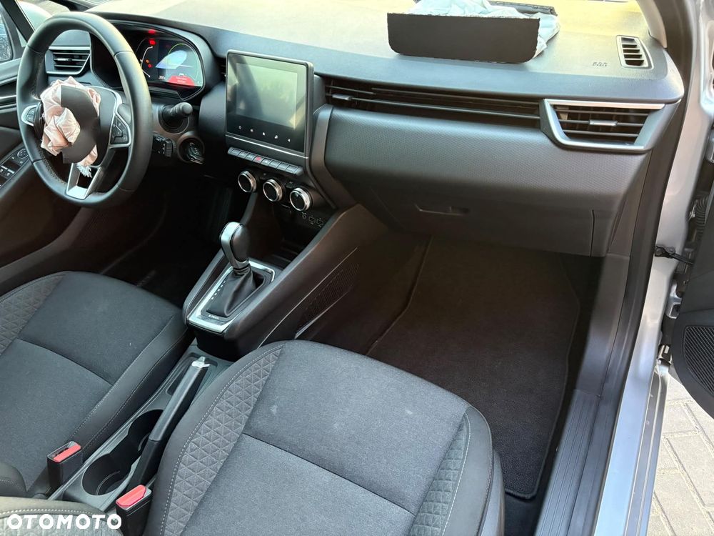 Renault Clio E-TECH 140 INTENS - 11