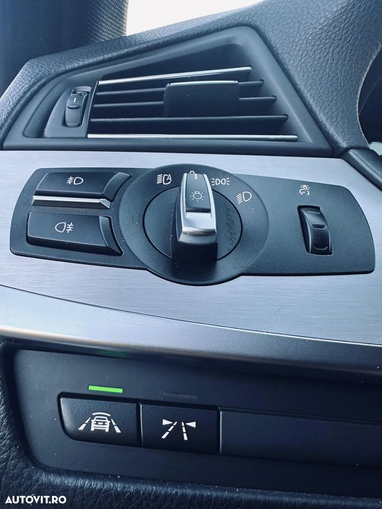 BMW Seria 5 520d xDrive Touring Aut. Luxury Line - 28