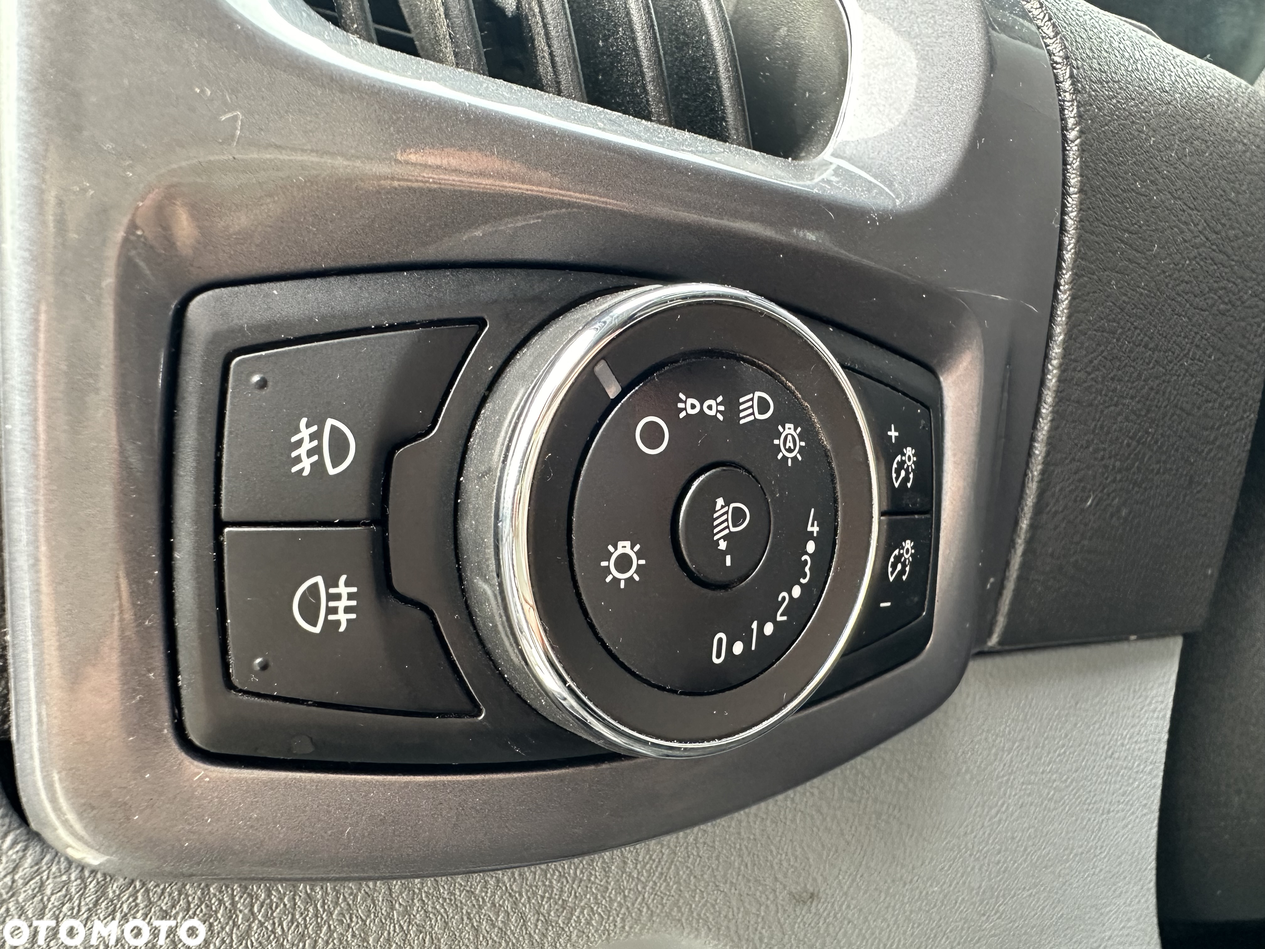 Ford Tourneo Custom 310 L1H1 VA Autm Titanium - 20