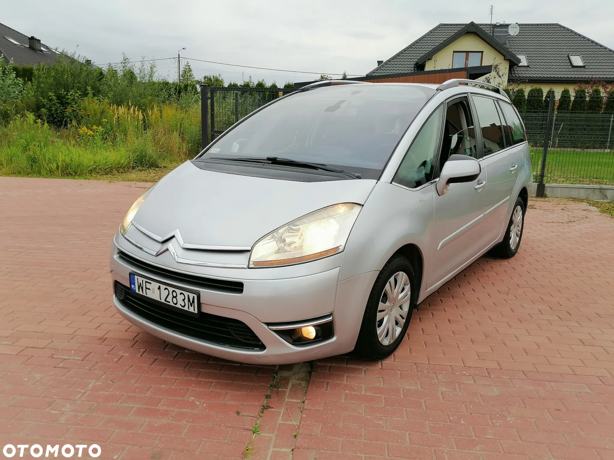 Citroën C4 Grand Picasso 1.6 HDi FAP Exclusive - 4