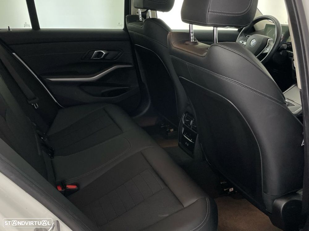 BMW 320 e Auto - 29