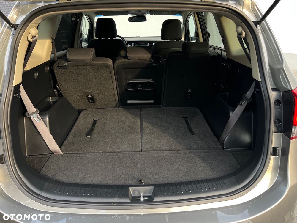 Kia Carens 1.6 GDI XL 7os - 38