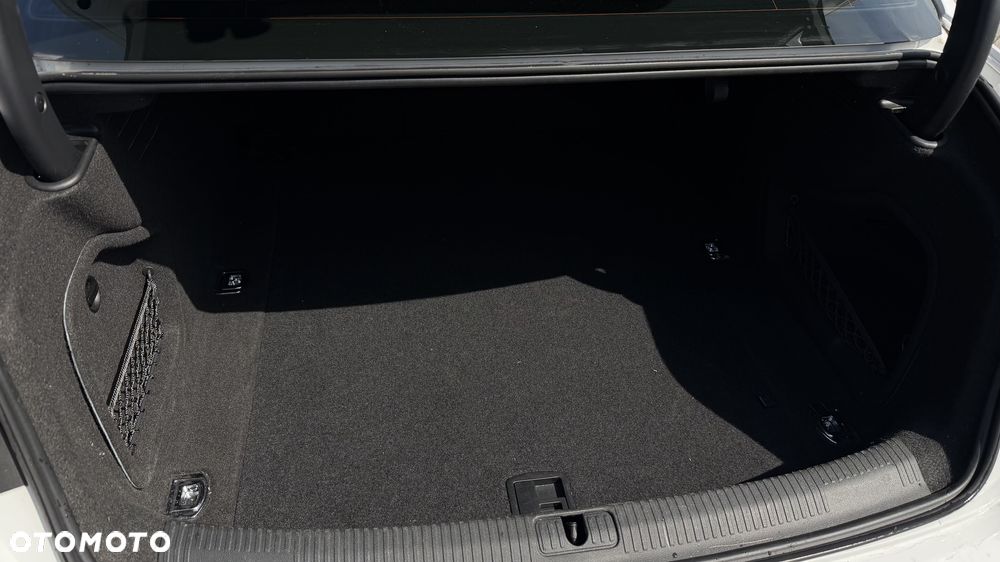 Audi A4 Limousine 40 TFSI quattro S tronic - 11