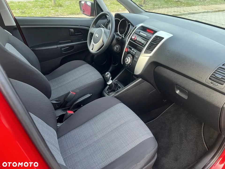 Kia Venga 1.4 CVVT Attract - 12