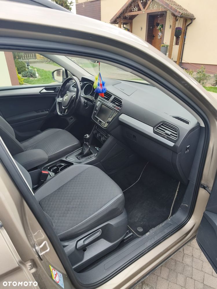 Volkswagen Tiguan - 10