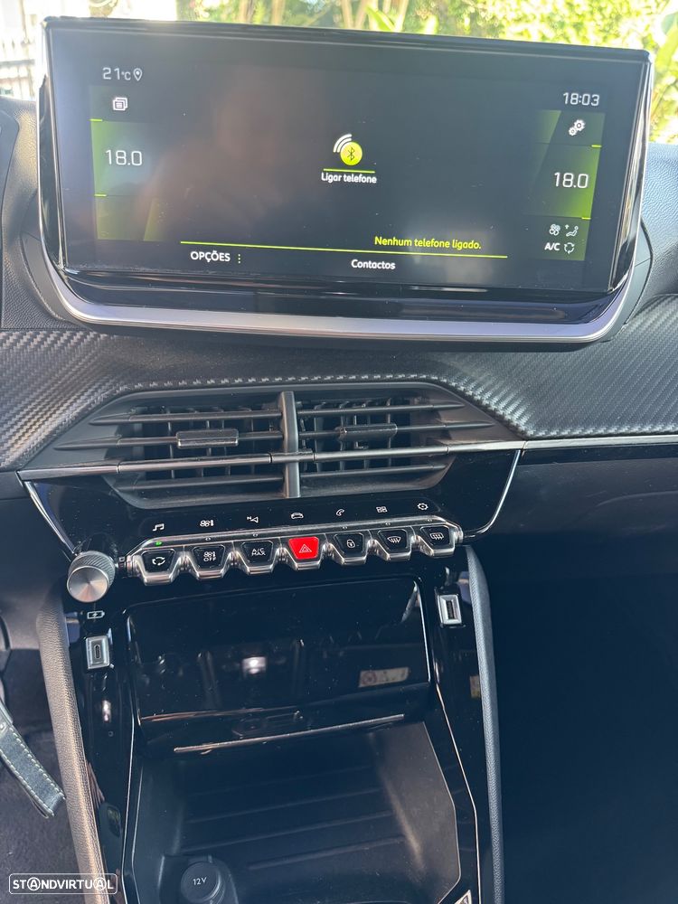 Peugeot 2008 1.2 PureTech Active EAT8 - 17
